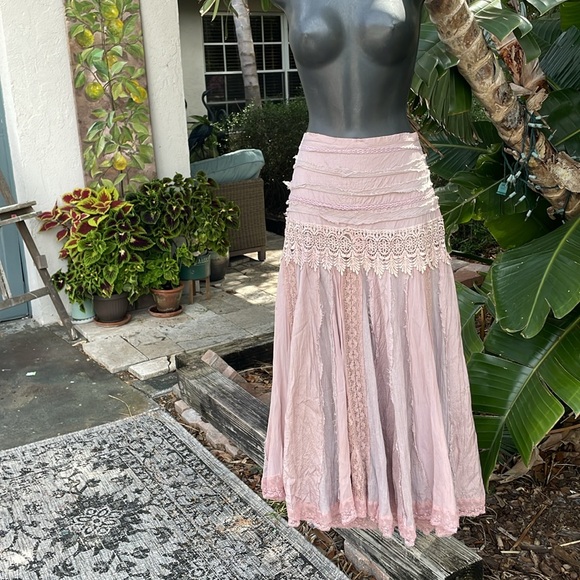 Lucky and Coco lace and multimedia drop waist skirt - Picture 3 of 9